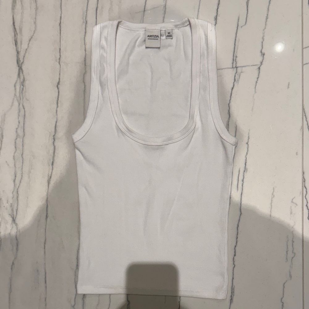 Aritzia - Women's Homestretch Scoopneck White Tank Top (Cotton) (US XS)